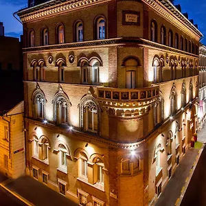 **** Hotel Museum Ungarn
