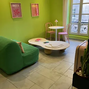 https://appartement-ibizarles.fr-provencehotel.com